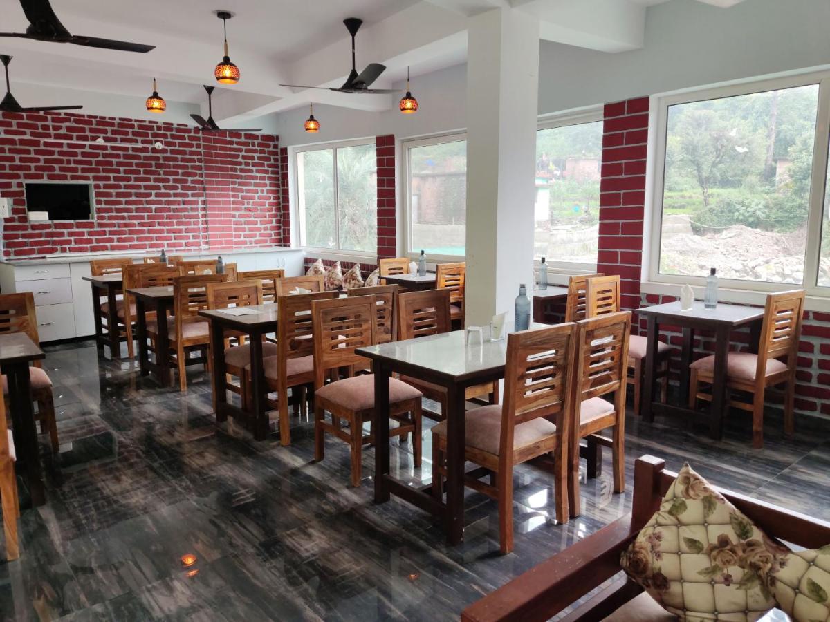 Hotel Studioz Sahastradhara Dehradun Exterior foto
